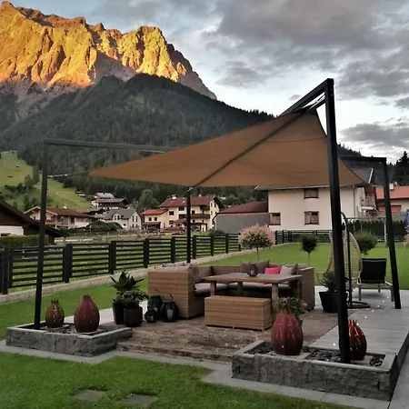 Am Martinsplatz * Ehrwald