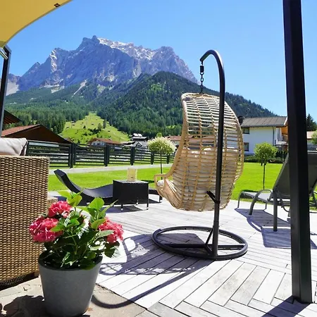 Am Martinsplatz Ehrwald